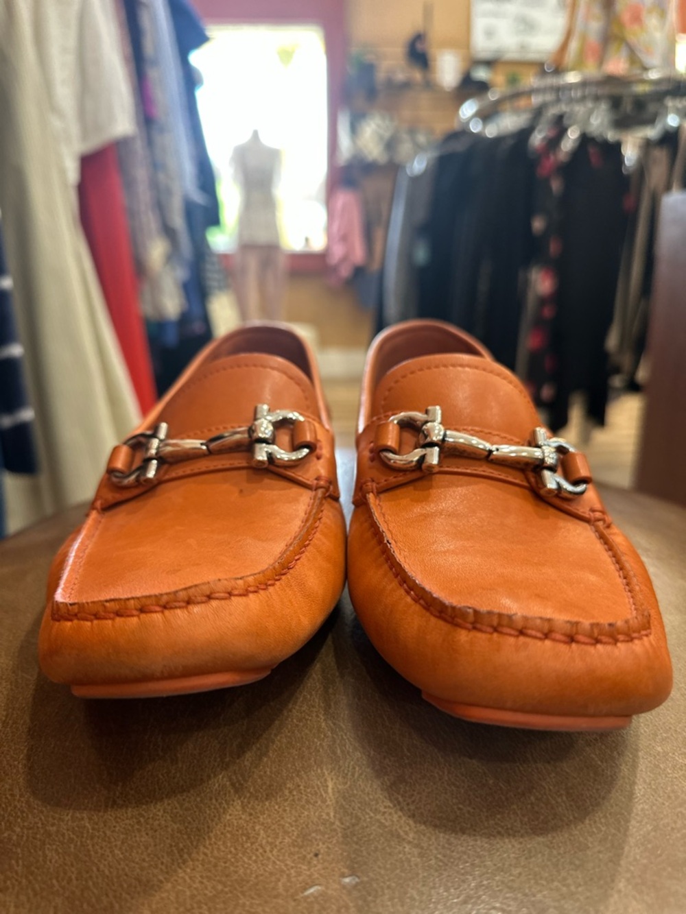 Salvatore Ferragamo Orange Leather Horse Bit Loafers/Drivers size 9.5 - Picture 8 of 9